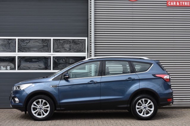 FORD KUGA 1.5 ECOB. TITANIUM / PDC /  TREKHAAK / STOELVERWARMING , Grouwstra Personen- en Bedrijfsautos BV, Deventer