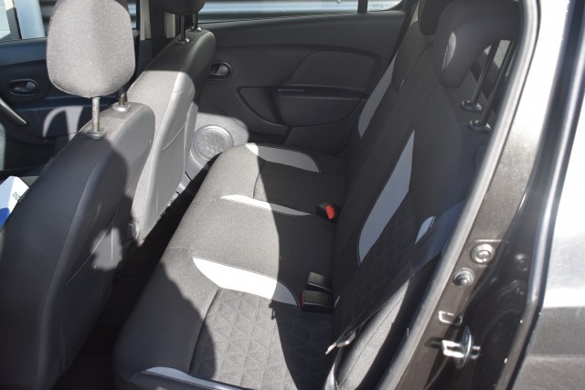 DACIA SANDERO 0.9 TCE STEPWAY / NAVI / TREKHAAK / PDC / BLUETOOTH , Grouwstra Personen- en Bedrijfsautos BV, Deventer