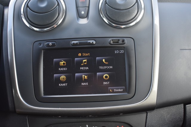 DACIA SANDERO 0.9 TCE STEPWAY / NAVI / TREKHAAK / PDC / BLUETOOTH , Grouwstra Personen- en Bedrijfsautos BV, Deventer