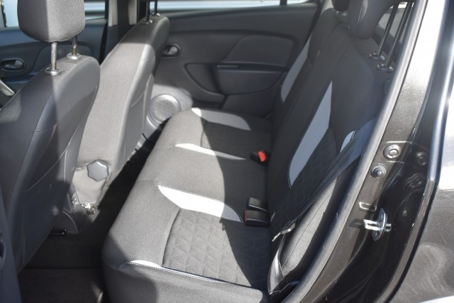 DACIA SANDERO 0.9 TCE STEPWAY / NAVI / TREKHAAK / PDC / BLUETOOTH , Grouwstra Personen- en Bedrijfsautos BV, Deventer