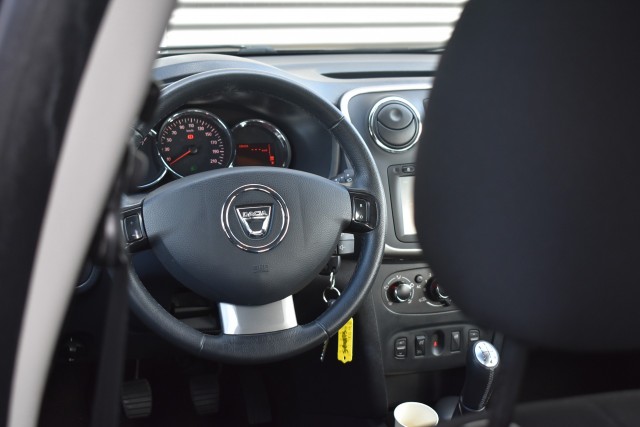 DACIA SANDERO 0.9 TCE STEPWAY / NAVI / TREKHAAK / PDC / BLUETOOTH , Grouwstra Personen- en Bedrijfsautos BV, Deventer