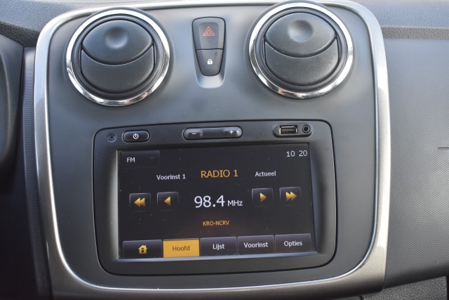 DACIA SANDERO 0.9 TCE STEPWAY / NAVI / TREKHAAK / PDC / BLUETOOTH , Grouwstra Personen- en Bedrijfsautos BV, Deventer