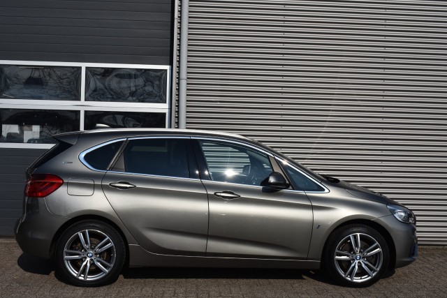 BMW 2-SERIE 225XE IP EXECUTIVE / NAVI / PANO DAK / LANE ASS  , Grouwstra Personen- en Bedrijfsautos BV, Deventer