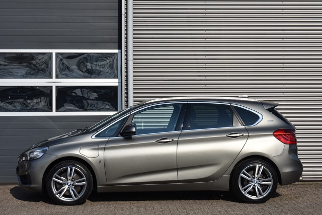 BMW 2-SERIE 225XE IP EXECUTIVE / NAVI / PANO DAK / LANE ASS  , Grouwstra Personen- en Bedrijfsautos BV, Deventer