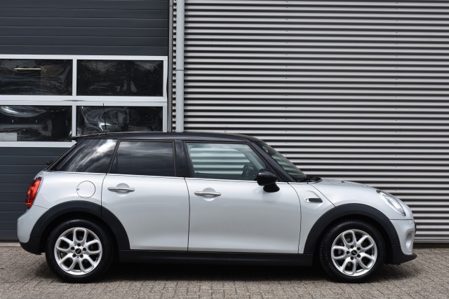 MINI COOPER 1.5 COOPER CHILI S.BNS / CLIMA / STOELVERW. / CRUISE, Grouwstra Personen- en Bedrijfsautos BV, Deventer
