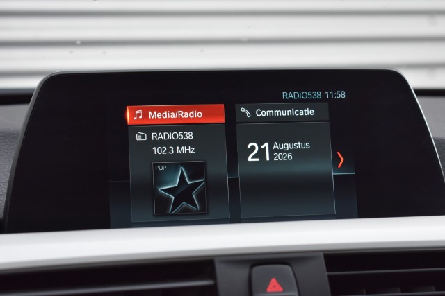 BMW 3-SERIE 330I AUT. TOURING LUXURY EDITION / LED PAKKET / EL. A-KLEP / EL. TREKH., Grouwstra Auto`s, Deventer