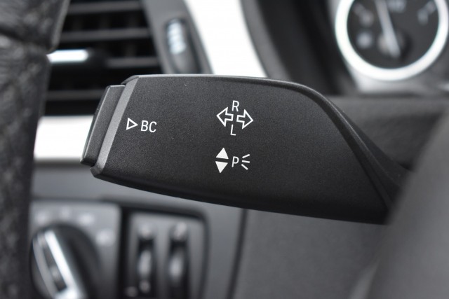 BMW 3-SERIE 330I AUT. TOURING LUXURY EDITION / LED PAKKET / EL. A-KLEP / EL. TREKH., Grouwstra Auto`s, Deventer