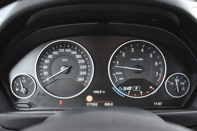 BMW 3-SERIE 330I AUT. TOURING LUXURY EDITION / LED PAKKET / EL. A-KLEP / EL. TREKH., Grouwstra Auto`s, Deventer