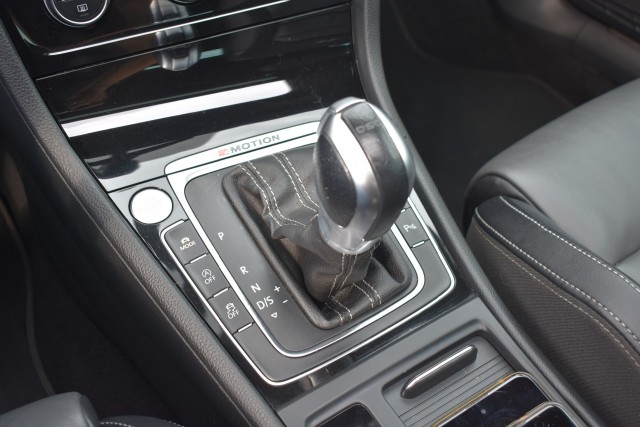 VOLKSWAGEN GOLF 2.0 TSI 4MOTION R / 1e LAK / GOED ONDERHOUDEN / VOL OPTIES!, Grouwstra Personen- en Bedrijfsautos BV, Deventer