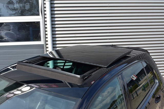 VOLKSWAGEN GOLF 2.0 TSI 4MOTION R / 1e LAK / GOED ONDERHOUDEN / VOL OPTIES!, Grouwstra Personen- en Bedrijfsautos BV, Deventer