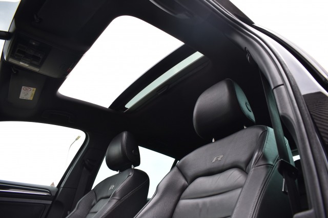 VOLKSWAGEN GOLF 2.0 TSI 4MOTION R / 1e LAK / GOED ONDERHOUDEN / VOL OPTIES!, Grouwstra Personen- en Bedrijfsautos BV, Deventer