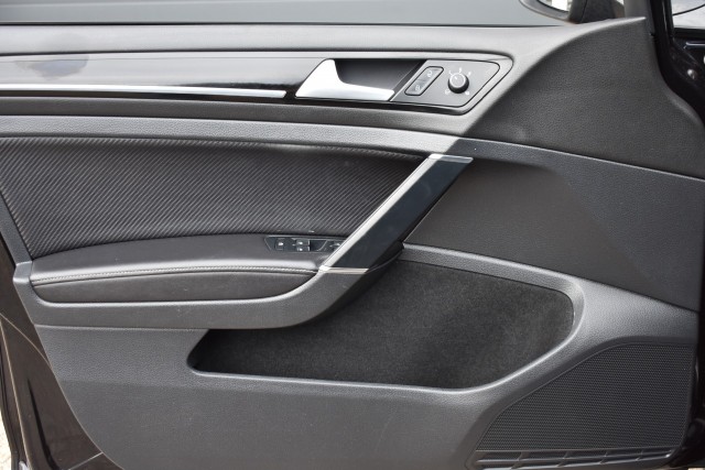 VOLKSWAGEN GOLF 2.0 TSI 4MOTION R / 1e LAK / GOED ONDERHOUDEN / VOL OPTIES!, Grouwstra Personen- en Bedrijfsautos BV, Deventer