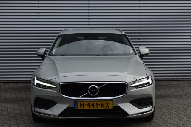 VOLVO V60 2.0 T4 MOMENT.PRO / POLESTAR ENGINEERD / NL AUTO , Grouwstra Auto`s, Deventer