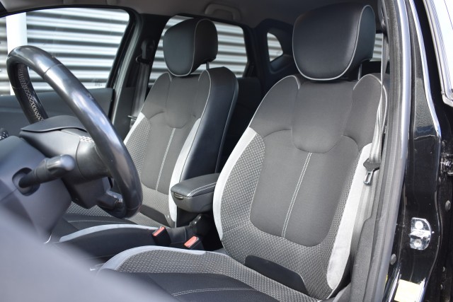 RENAULT CAPTUR 1.2 TCE AUT. BOSE / P.CAM / PDC V+A / LED PAKKET / STOEL VERW., Grouwstra Auto`s, Deventer