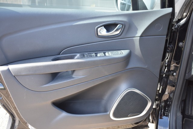 RENAULT CAPTUR 1.2 TCE AUT. BOSE / P.CAM / PDC V+A / LED PAKKET / STOEL VERW., Grouwstra Auto`s, Deventer
