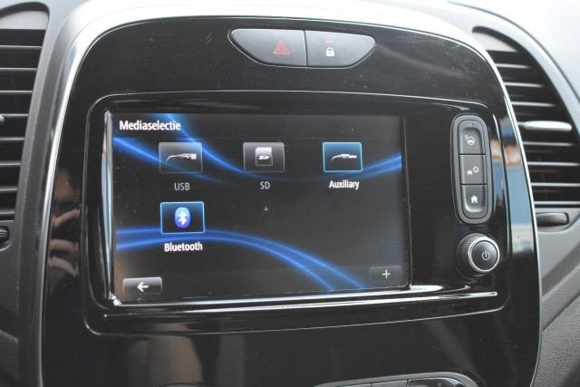 RENAULT CAPTUR 1.2 TCE AUT. BOSE / P.CAM / PDC V+A / LED PAKKET / STOEL VERW., Grouwstra Auto`s, Deventer