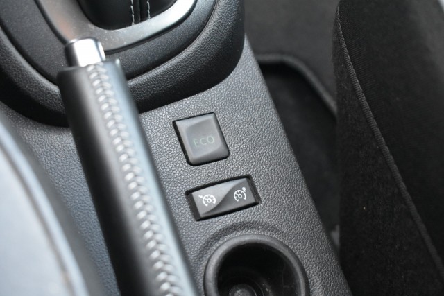 RENAULT CAPTUR 1.2 TCE AUT. BOSE / P.CAM / PDC V+A / LED PAKKET / STOEL VERW., Grouwstra Auto`s, Deventer