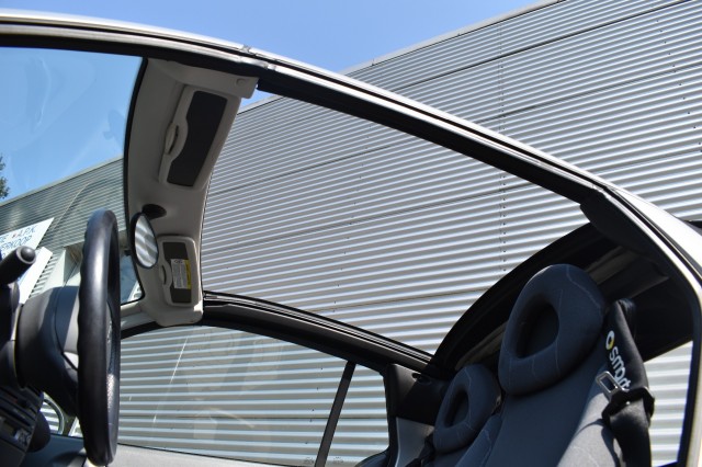 SMART FORTWO CABRIO 0.7 AUT. PASSION / YOUNGTIMER REGELING, Grouwstra Auto`s, Deventer