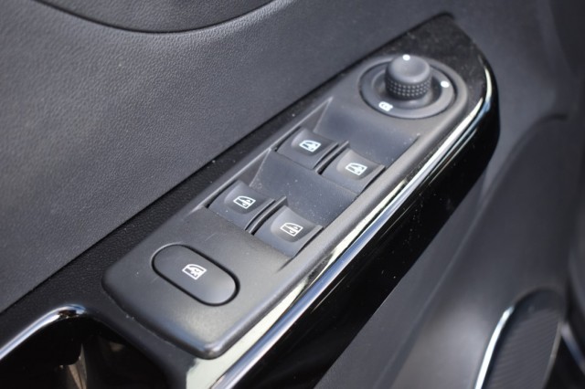 RENAULT CAPTUR 1.2 TCE AUT. / STOEL VERW. / ECC / PDC / H-LEDERLOOK BEKL., Grouwstra Auto`s, Deventer