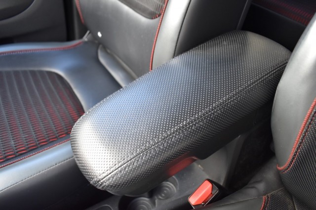 RENAULT CAPTUR 1.2 TCE AUT. / STOEL VERW. / ECC / PDC / H-LEDERLOOK BEKL., Grouwstra Auto`s, Deventer