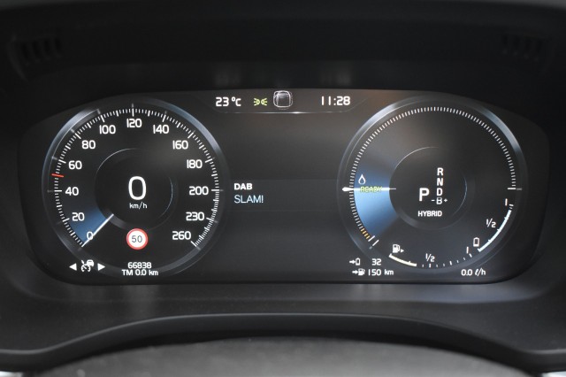 VOLVO XC60 2.0 T8 TE AWD / EL. A-KLEP / P.DAK / ADAP. CRUISE, Grouwstra Auto`s, Deventer