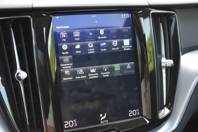 VOLVO XC60 2.0 T8 TE AWD / EL. A-KLEP / P.DAK / ADAP. CRUISE, Grouwstra Auto`s, Deventer