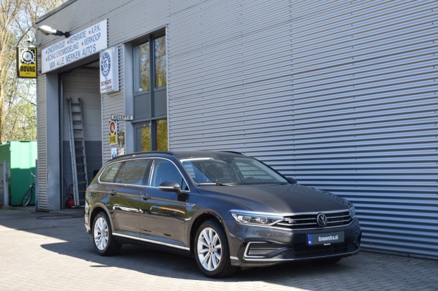 VOLKSWAGEN PASSAT 1.4 TSI PHEV GTE / ADAP. CRUISE / P.CAM. / 100% DEALER ONDH., Grouwstra Auto`s, Deventer