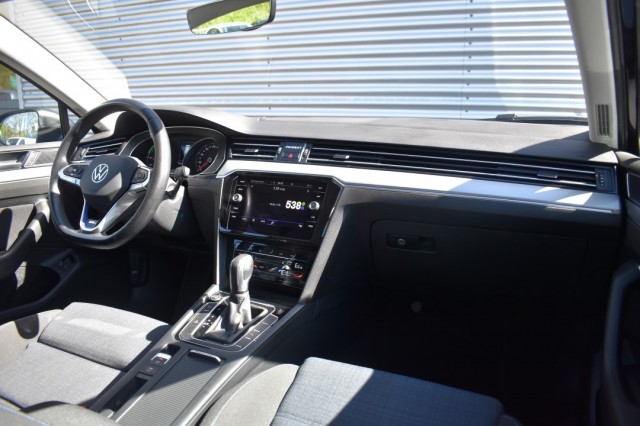 VOLKSWAGEN PASSAT 1.4 TSI PHEV GTE / ADAP. CRUISE / P.CAM. / 100% DEALER ONDH., Grouwstra Auto`s, Deventer