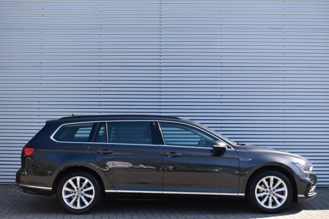 VOLKSWAGEN PASSAT 1.4 TSI PHEV GTE / ADAP. CRUISE / P.CAM. / 100% DEALER ONDH., Grouwstra Auto`s, Deventer