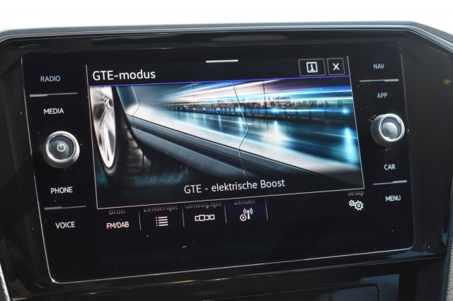 VOLKSWAGEN PASSAT 1.4 TSI PHEV GTE / ADAP. CRUISE / P.CAM. / 100% DEALER ONDH., Grouwstra Auto`s, Deventer