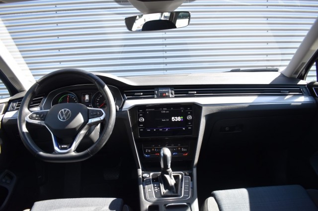 VOLKSWAGEN PASSAT 1.4 TSI PHEV GTE / ADAP. CRUISE / P.CAM. / 100% DEALER ONDH., Grouwstra Auto`s, Deventer