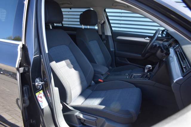VOLKSWAGEN PASSAT 1.4 TSI PHEV GTE / ADAP. CRUISE / P.CAM. / 100% DEALER ONDH., Grouwstra Auto`s, Deventer