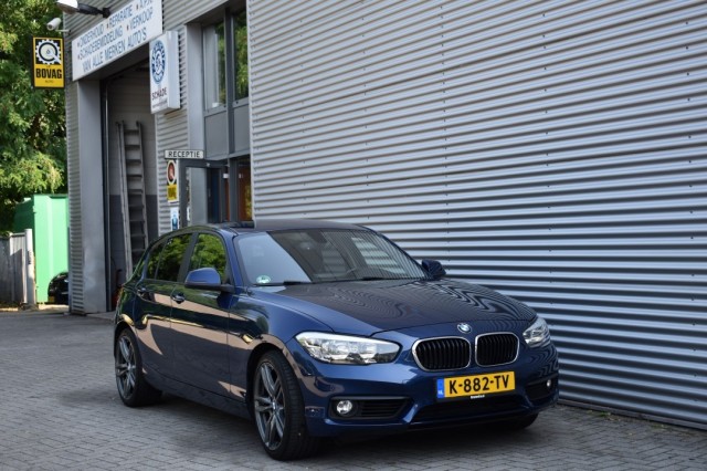BMW 1-SERIE 116I 5DRS. / 18inch M SPORT / APPLE CARPLAY + NAVI / P.CAM + PDC V+A, Grouwstra Auto`s, Deventer