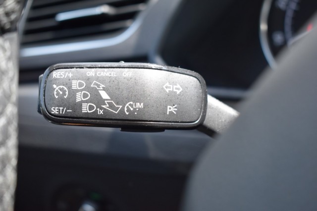 SKODA SUPERB COMBI 1.4 TSI DSG7 STYLE BUSINESS / P.DAK / EL. STOELEN / KEYLESS, Grouwstra Auto`s, Deventer