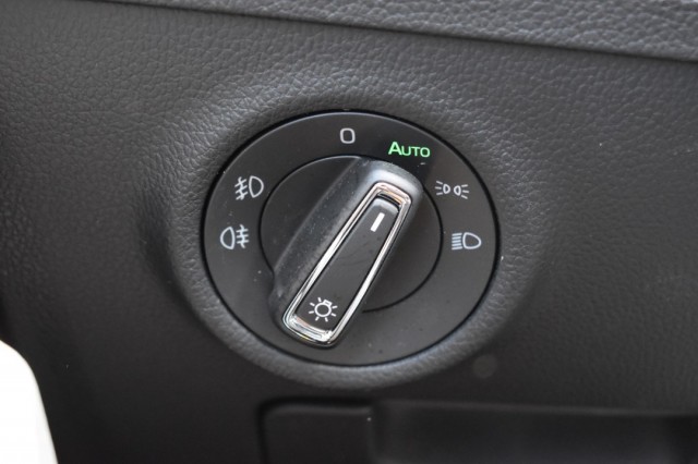 SKODA SUPERB COMBI 1.4 TSI DSG7 STYLE BUSINESS / P.DAK / EL. STOELEN / KEYLESS, Grouwstra Auto`s, Deventer