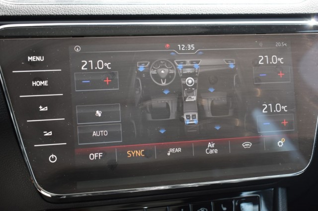 SKODA SUPERB COMBI 1.4 TSI DSG7 STYLE BUSINESS / P.DAK / EL. STOELEN / KEYLESS, Grouwstra Auto`s, Deventer