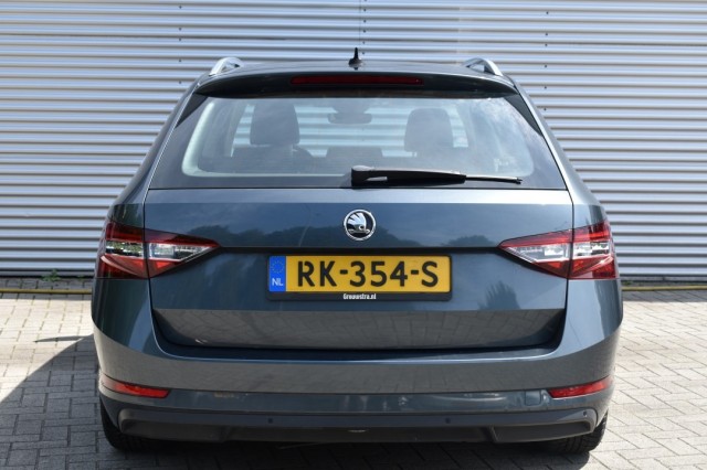 SKODA SUPERB COMBI 1.4 TSI DSG7 STYLE BUSINESS / P.DAK / EL. STOELEN / KEYLESS, Grouwstra Auto`s, Deventer