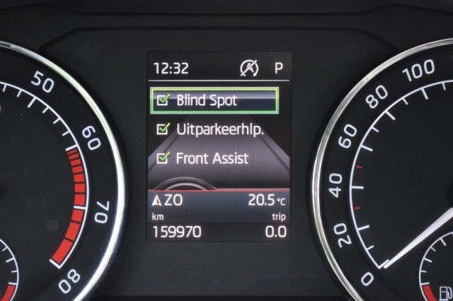 SKODA SUPERB COMBI 1.4 TSI DSG7 STYLE BUSINESS / P.DAK / EL. STOELEN / KEYLESS, Grouwstra Auto`s, Deventer