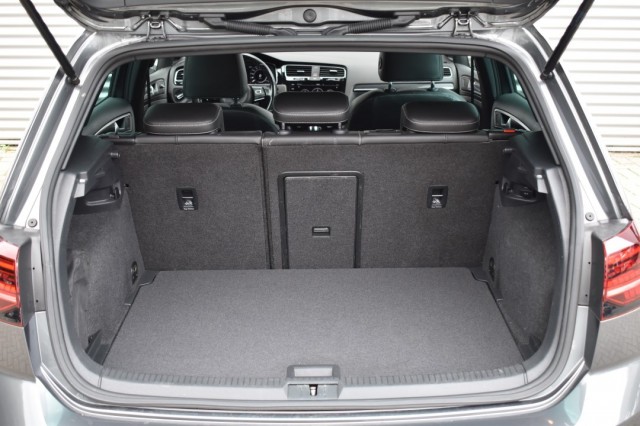 VOLKSWAGEN GOLF 2.0 TSI 4MOTION R / NL AUTO / 1e EIGENAAR, Grouwstra Auto`s, Deventer