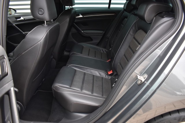 VOLKSWAGEN GOLF 2.0 TSI 4MOTION R / NL AUTO / 1e EIGENAAR, Grouwstra Auto`s, Deventer