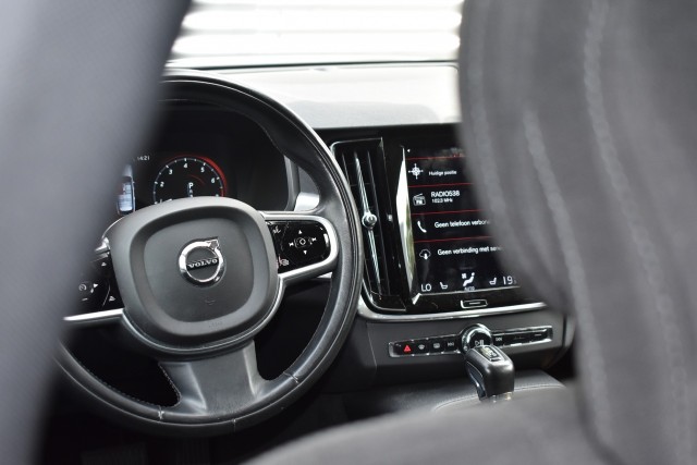 VOLVO V90 2.0 T4 / ADAP. CRUISE / STOEL VERW V+A + STW / WEGKLAP TREKH., Grouwstra Auto`s, Deventer