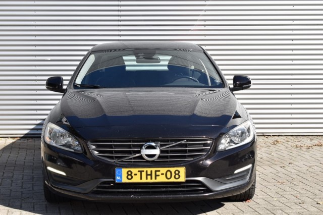 VOLVO V60 1.6 D2 MOMENTUM / TREKHAAK / PDC / VOORRUIT VERW., Grouwstra Auto`s, Deventer