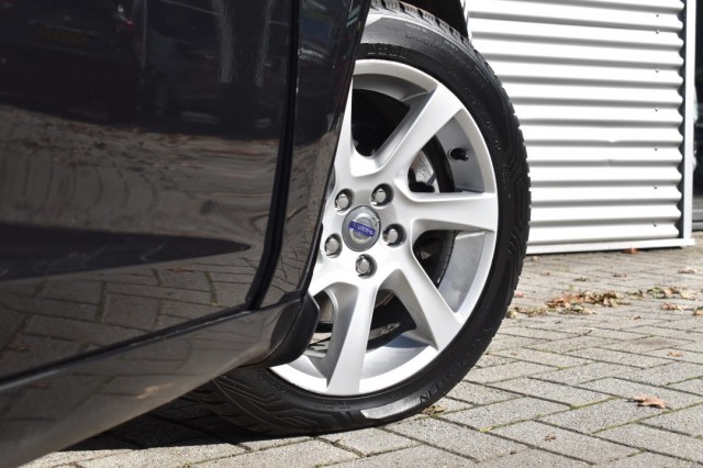 VOLVO V60 1.6 D2 MOMENTUM / TREKHAAK / PDC / VOORRUIT VERW., Grouwstra Auto`s, Deventer