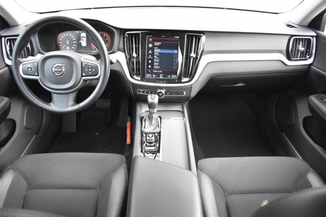 VOLVO V60 2.0 T4 MOMENT.PRO / POLESTAR ENGINEERD / NL AUTO , Grouwstra Auto`s, Deventer