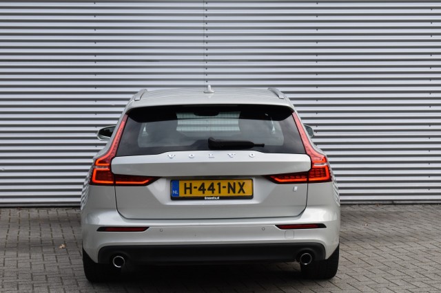 VOLVO V60 2.0 T4 MOMENT.PRO / POLESTAR ENGINEERD / NL AUTO , Grouwstra Auto`s, Deventer