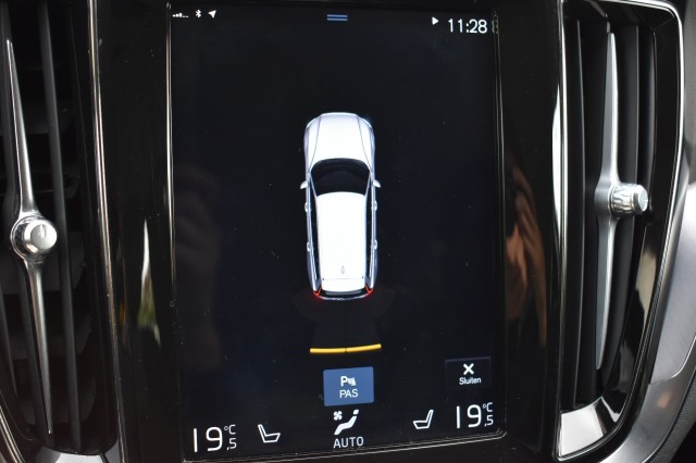 VOLVO V60 2.0 T4 MOMENT.PRO / POLESTAR ENGINEERD / NL AUTO , Grouwstra Auto`s, Deventer