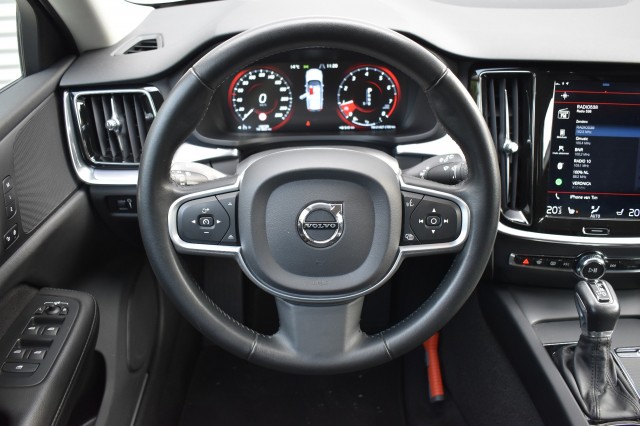VOLVO V60 2.0 T4 MOMENT.PRO / POLESTAR ENGINEERD / NL AUTO , Grouwstra Auto`s, Deventer
