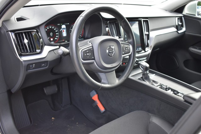 VOLVO V60 2.0 T4 MOMENT.PRO / POLESTAR ENGINEERD / NL AUTO , Grouwstra Auto`s, Deventer