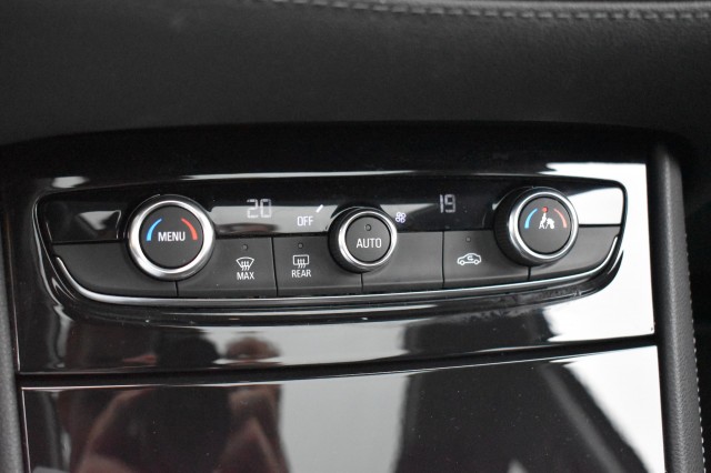 OPEL GRANDLAND X 1.2 TURBO ONLINE EDITION / 1e EIGENAAR / P.DAK / NAVI + APPLE/ANDROID AUTO, Grouwstra Auto`s, Deventer