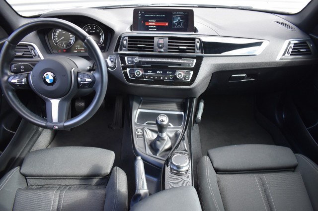 BMW 1-SERIE 116I SPORT LINE EDITION / NL AUTO / NAVI / PDC / SPORTSTOELEN, Grouwstra Auto`s, Deventer